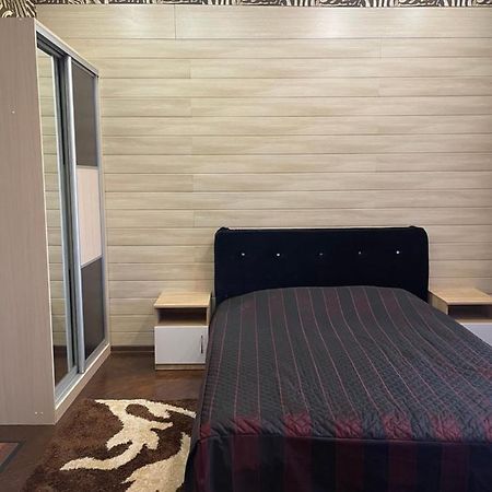 Apartament On Gagarin Avenue Lägenhet Kiev Exteriör bild